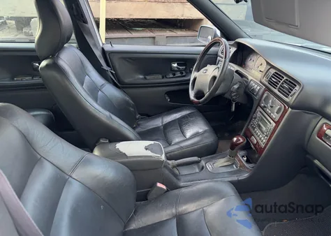 2000 Volvo V70 Xc/Se z USA, uszkodzony, nr VIN YV1LZ56DXY2702315